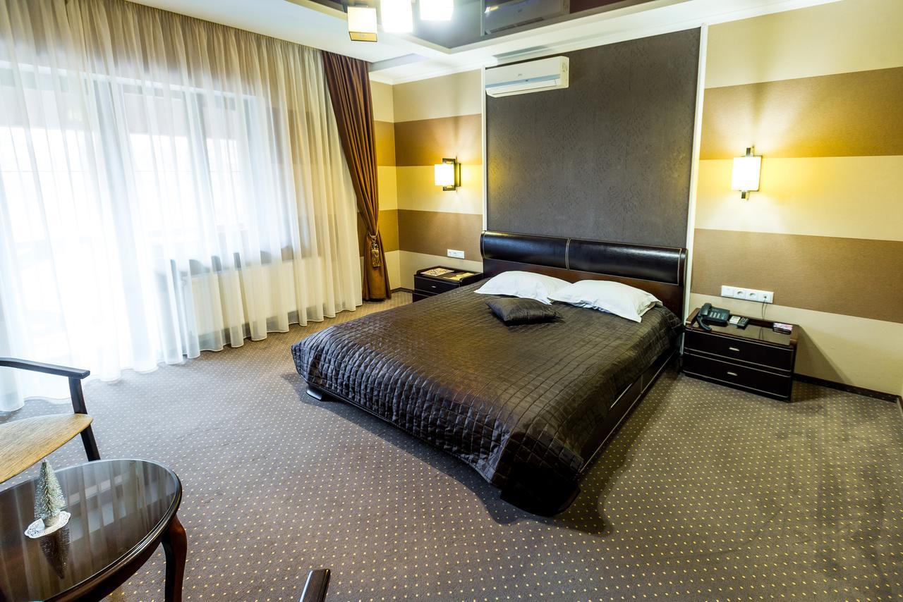 Hotel Complex Dacha Vinnytsia Bagian luar foto